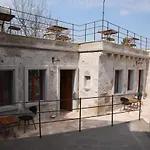 Hotel Sarnich Cave