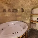 Sarnich Cave Hotel