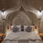 Sarnich Cave Hotel 3*