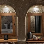 Hotel Sarnich Cave