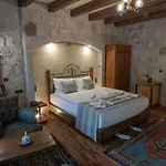 Hotel Sarnich Cave 3*