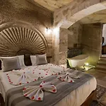 Sarnich Cave Hotel