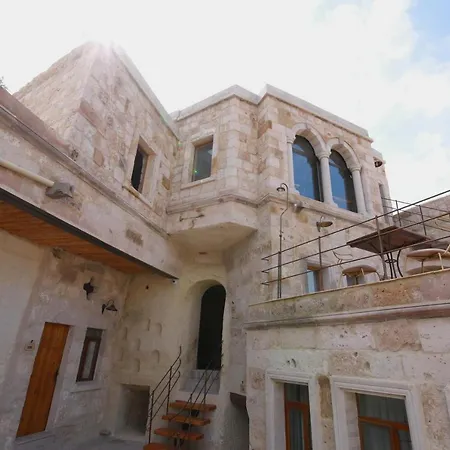 Hotel Sarnich Cave