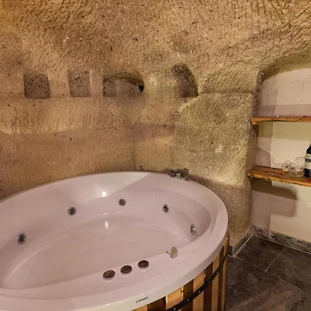 Sarnich Cave Hotel