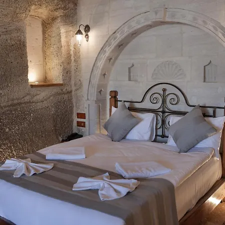 Hotel Sarnich Cave