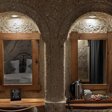 Hotel Sarnich Cave