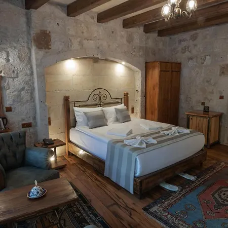 Hotel Sarnich Cave *