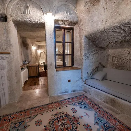 Sarnich Cave Hotel 3*