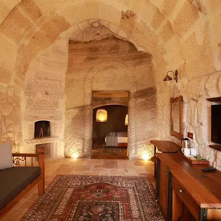 Hotel Sarnich Cave