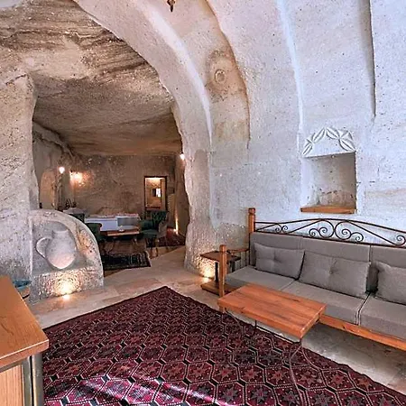 Sarnich Cave فندق غوريمِيه