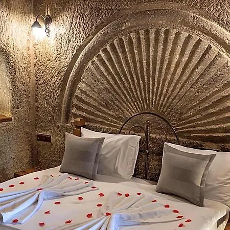 Sarnich Cave 3* غوريمِيه