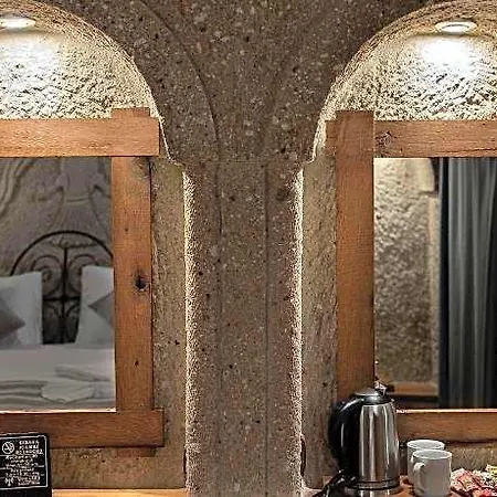 Hotel Sarnich Cave