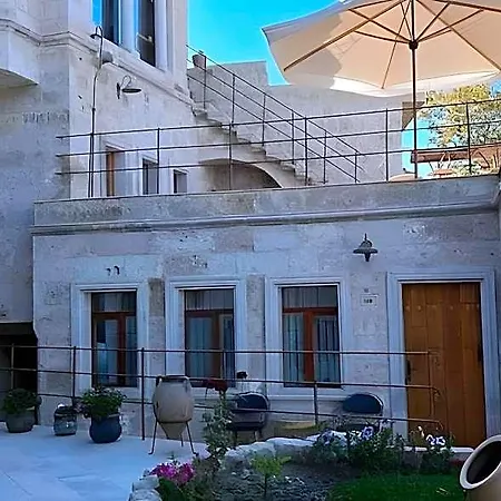 Hotel Sarnich Cave