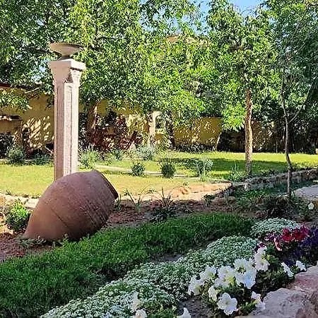 Sarnich Cave Hotel