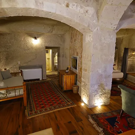 Sarnich Cave Hotel 3*