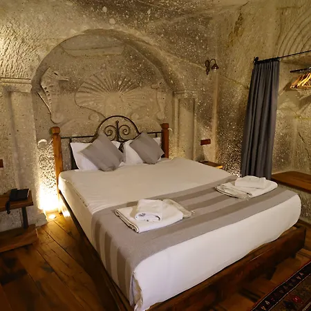 Hotel Sarnich Cave 3*