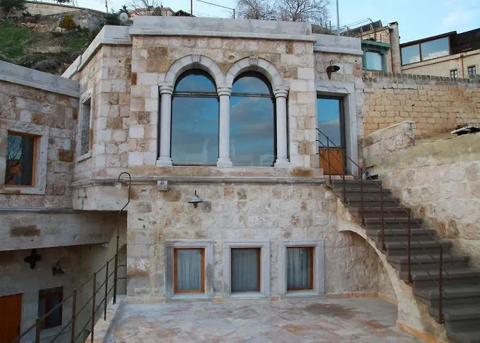 Sarnich Cave 3* غوريمِيه