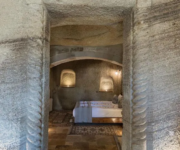 فندق Sarnich Cave 3*