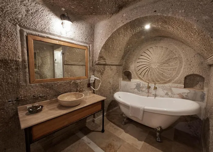 Sarnich Cave Hotel 3*