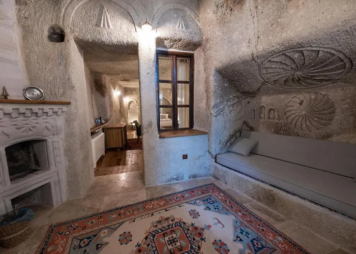 Sarnich Cave Hotel 3*