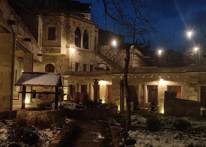 Sarnich Cave فندق