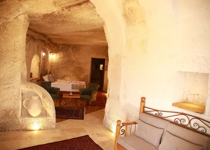 فندق Sarnich Cave 3*