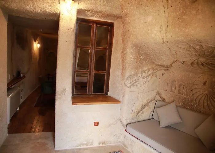 Sarnich Cave Hotel 3*